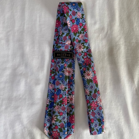 Jos.A.Bank Reserve Silk Necktie Floral Blue And Pink 59" Long 3" Wide Classic - Picture 6 of 6